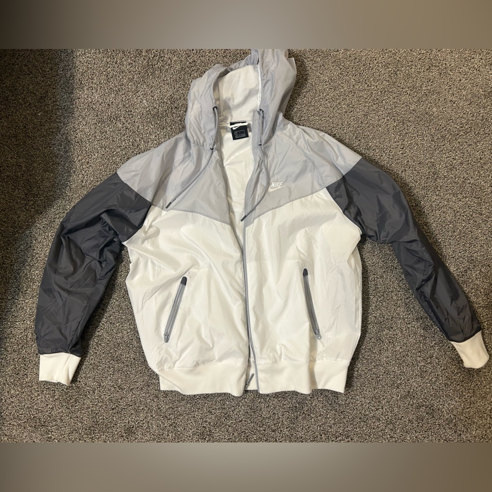 Never worn Men’s Nike Raincoat
